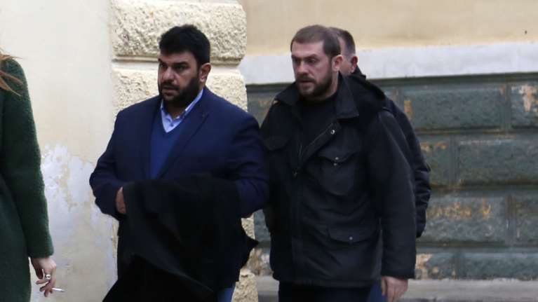 Θύελλα αντιδράσεων για τις συλλήψεις δημοσιογράφων μετά από μήνυση Καμμένου