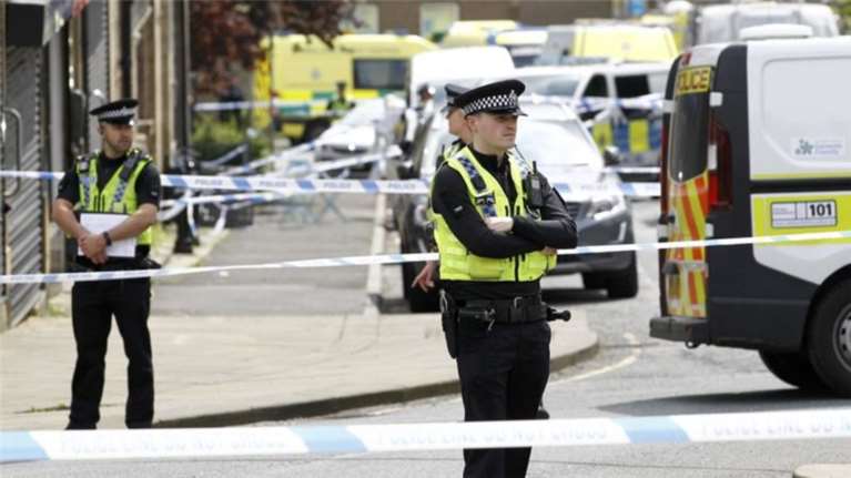 Ένα κορίτσι μόλις 15 ετών μαχαίρωσε μέχρι θανάτου 7χρονη