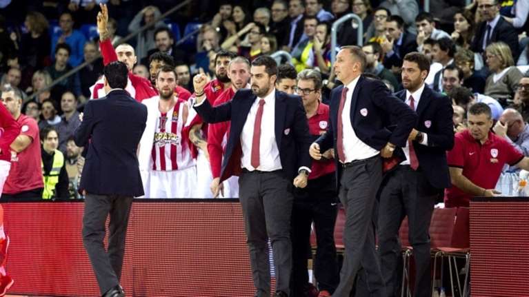 Μεγάλο διπλό του Ολυμπιακού με σφραγίδα Μάντζαρη