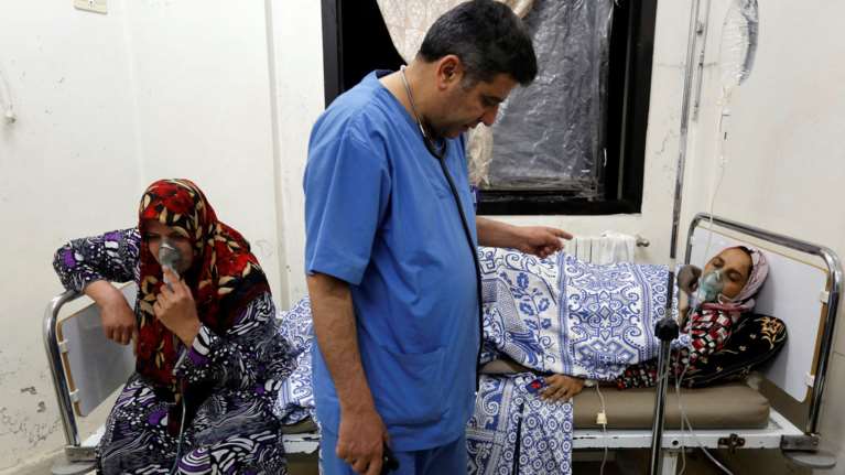 Για πρώτη φορά συνδέεται ο Άσαντ με επιθέσεις με χημικά