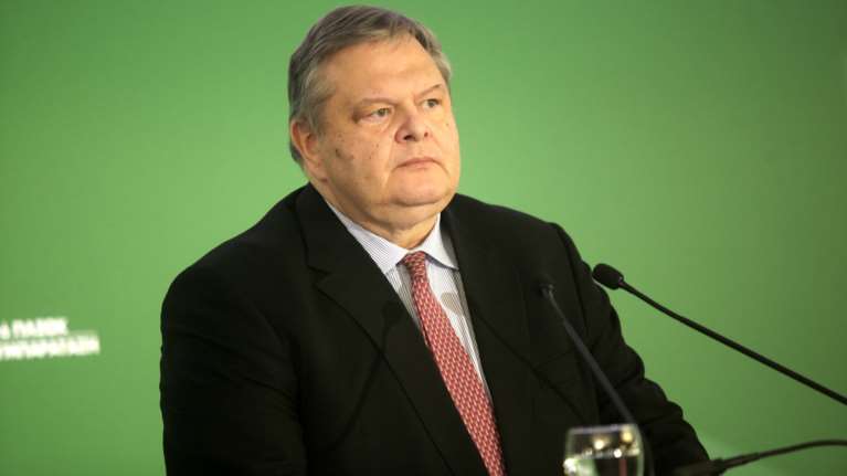 Βενιζέλος για Γιώργο: Γύρισε χωρίς να πει ούτε μια συγγνώμη