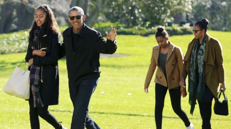 Οι Ομπάμα ετοιμάζουν βαλίτσες για το ηλιόλουστο Παλμ Σπρινγκς