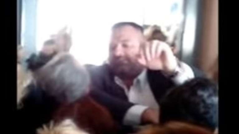 Βίντεο-ντοκουμέντο από την εισβολή των Χρυσαυγιτών σε σχολείο στο Πέραμα