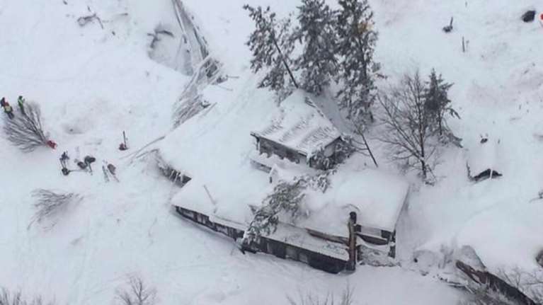 Ιταλία: Εξανεμίζονται οι ελπίδες για επιζώντες στο ξενοδοχείο