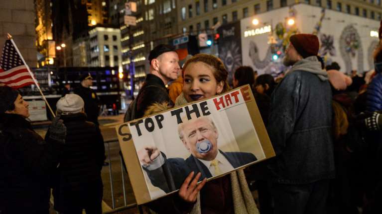 Διαδηλώσεις σε Ουάσινγκτον και Νέα Υόρκη κατά του Τραμπ [ΕΙΚΟΝΕΣ]