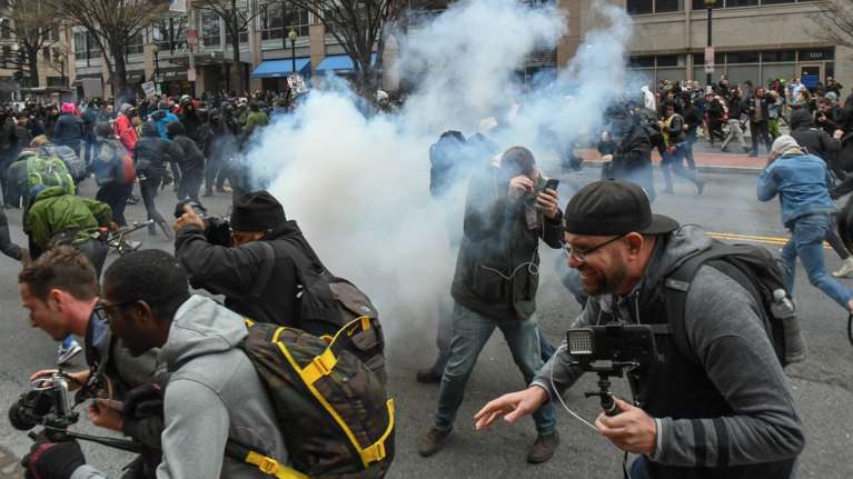 Οδομαχίες στην Ουάσιγκτον μετά την ορκωμοσία Τραμπ  video