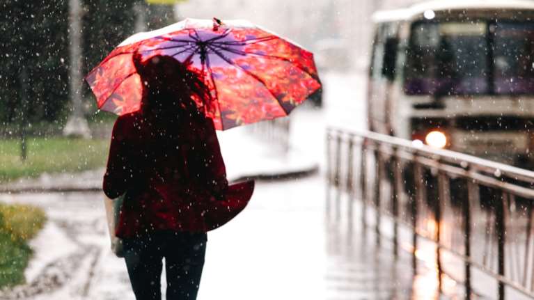 Aλλάζει ο καιρός σήμερα, έρχονται βροχές και καταιγίδες
