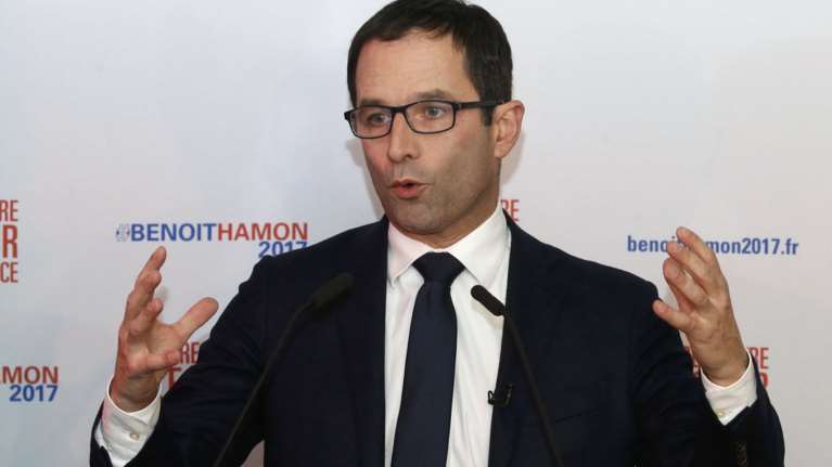 Γάλλοι Σοσιαλιστές: Ο Αμόν χόρεψε ...Βαλς και πέρασε πρώτος στον β&#39; γύρο