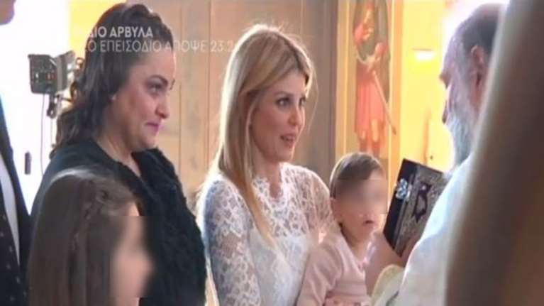 Η Ελενα Ράπτη έγινε νονά και μίλησε για πρώτη φορά μετά τον χωρισμό της