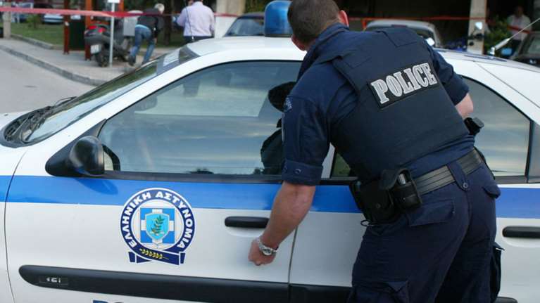 Πάτρα: 21χρονος χτύπησε και λήστεψε τον 83χρονο παππού του