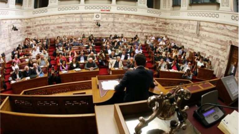 Στη δικαιοσύνη πετά ο ΣΥΡΙΖΑ το μπαλάκι για τα δάνεια των κομμάτων και ΜΜΕ