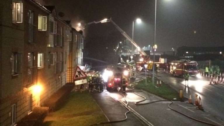 Ισχυρή έκρηξη σε συγκρότημα κατοικιών στο βόρειο Λονδίνο