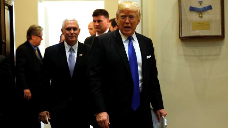 Τραμπ: Ανακοινώνει σήμερα το τείχος στα σύνορα με το Μεξικό