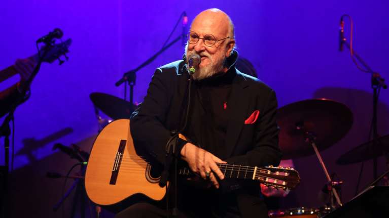 Σαββόπουλος: «Η Πάολα είναι θηρίο της σκηνής»-Τι είπε για τον Παντελίδη