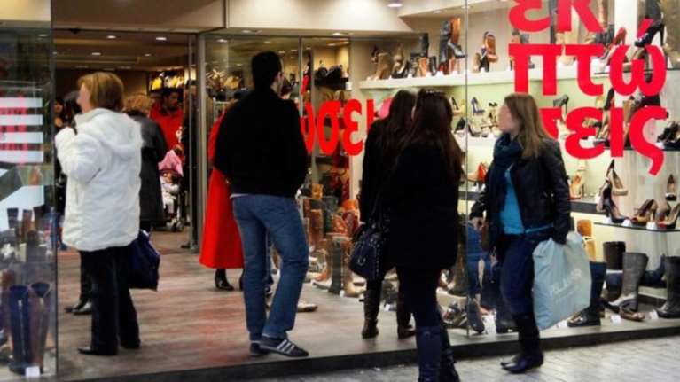 Συνήγορος Καταναλωτή: Tι πρέπει να προσέχουμε στις εκπτώσεις