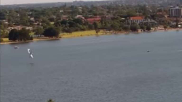 Συντριβή αεροσκάφους μπροστά στα μάτια χιλιάδων ανθρώπων