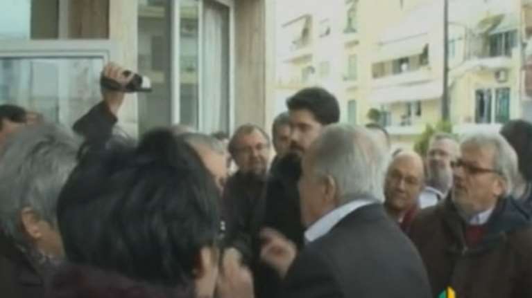 Ορμητική διαμαρτυρία εργαζομένων στον Φλαμπουράρη video