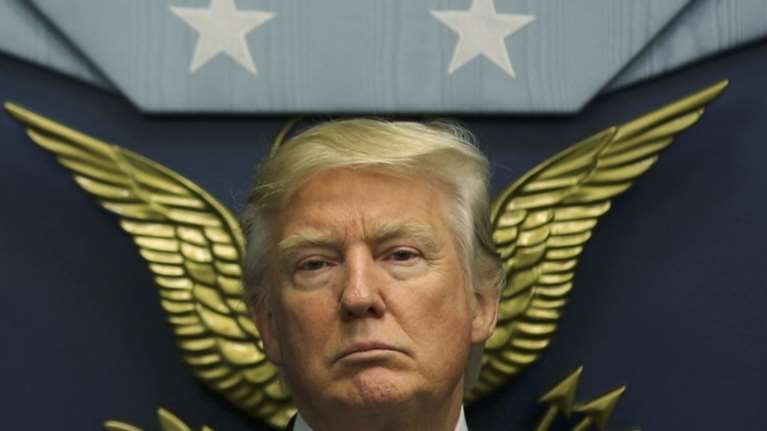 Ο Τραμπ υπέγραψε διάταγμα πρόληψης εισόδου των ισλαμιστών