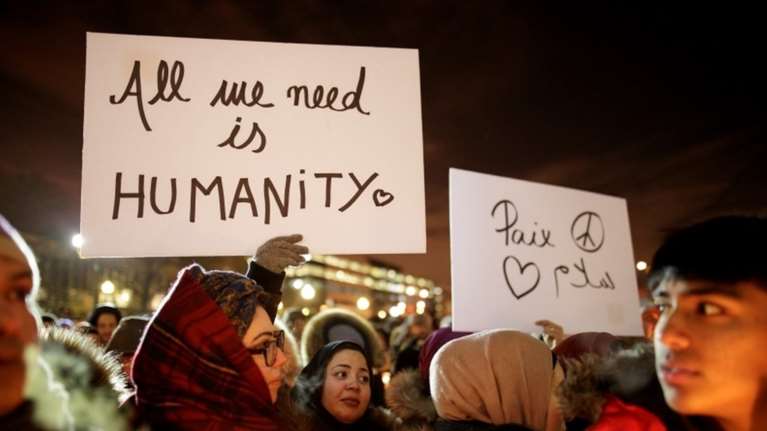 Το κατηγορητήριο για τον δράστη της επίθεσης σε τέμενος