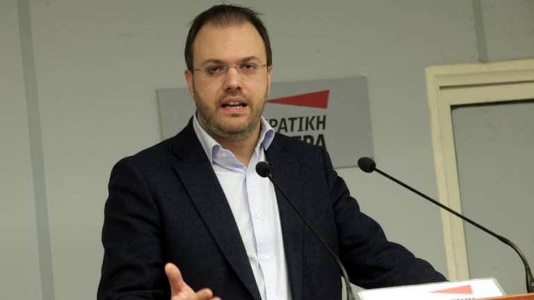 Θαν.ΘεοχαρόπουλοςΑπό τον Βαρουφάκη στον Ξυδάκη, ο Τσίπρας έχει την ευθύνη