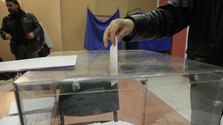 Νέο γκάλοπ: Προβάδισμα 10,2% για τη ΝΔ έναντι του ΣΥΡΙΖΑ