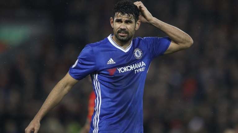 Δημιουργήθηκε ένα &quot;καυτό&quot; ερώτημα: Φορά ο Κόστα στριγκάκι;