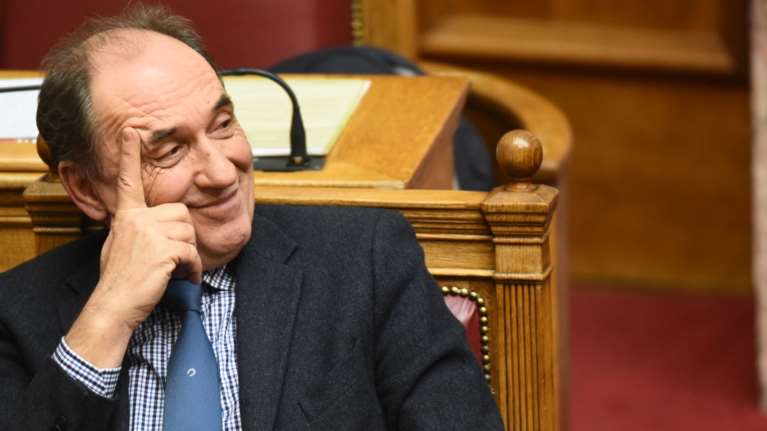 «Πλακίτσα» Σταθάκη για ευρώ, δραχμές και λογαριασμούς της ΔΕΗ