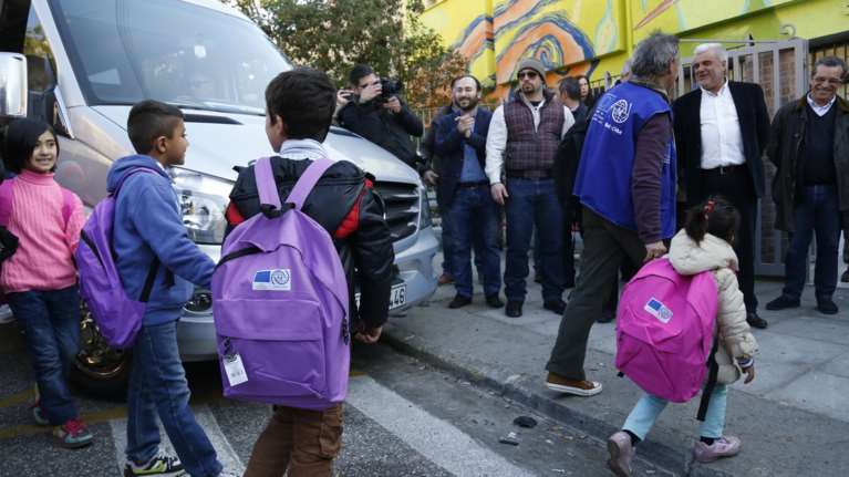 Πέραμα: Φεύγουν τα μισά παιδιά από το δημοτικό για τα προσφυγόπουλα