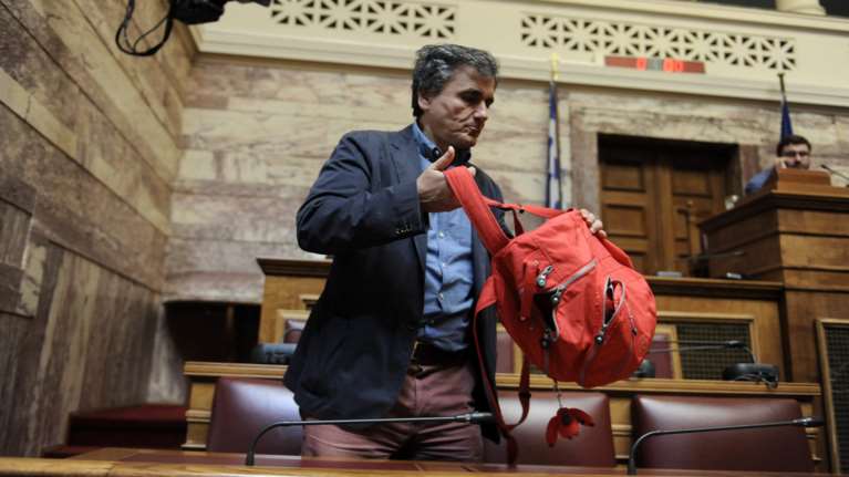 Ο Ευκλείδης έχει (πολλά) νεύρα, το Μαξίμου ρίχνει την ένταση