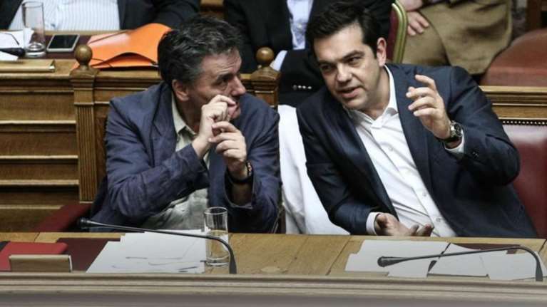 Τρικυμία:"Εμπρός εκλογές,πίσω μέτρα" και στη μέση ο Τσακαλώτος