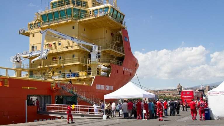 Δύσκολη η συνεννόηση με την Τρίπολη για το προσφυγικό