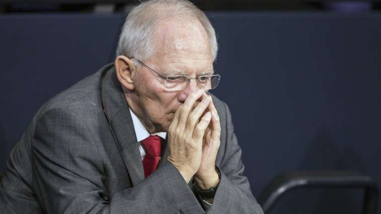 Die Welt: Το ριψοκίνδυνο πόκερ του Σόιμπλε με το ΔΝΤ