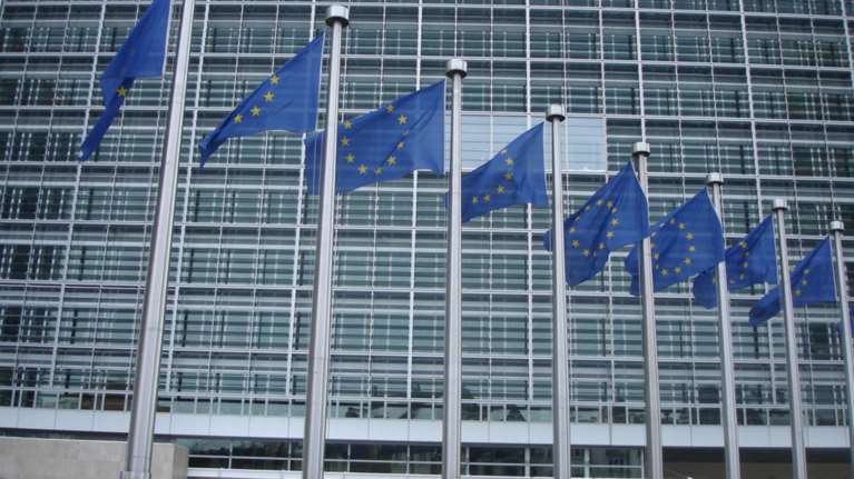 Κομισιόν: «Λάθος» η έκθεση του ΔΝΤ, αλλά πρέπει να μείνει στο πρόγραμμα»