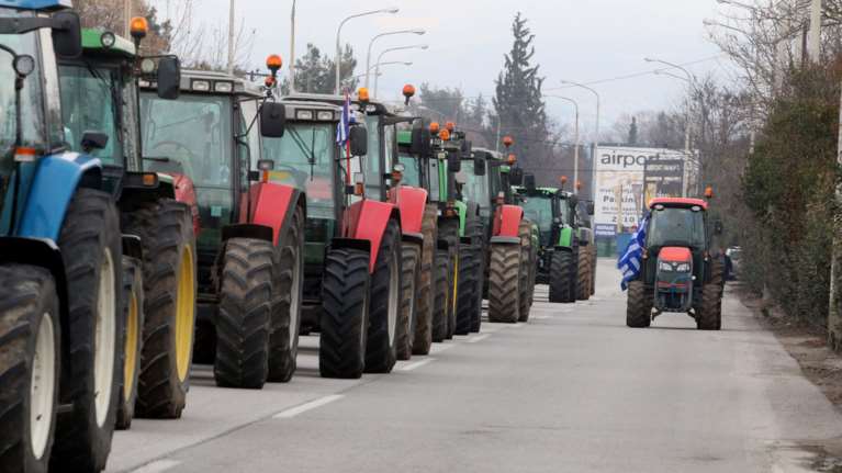 Κλιμακώνουν οι αγρότες, που στήνονται τα νέα μπλόκα ανά την Ελλάδα