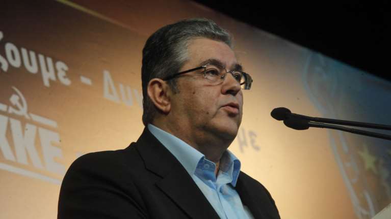 Κουτσούμπας σε Τσίπρα: Το φαγοπότι δεν σταμάτησε, άλλαξε καλεσμένους