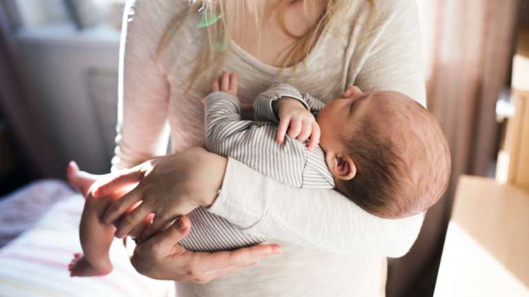 Η συγκινητική ιστορία του μωρού που «αποφυλάκισε» τη μαμά του