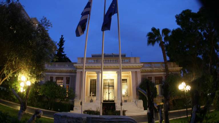 Πιέσεις στην κυβέρνηση για μείωση του αφορολογήτου στα €6.000