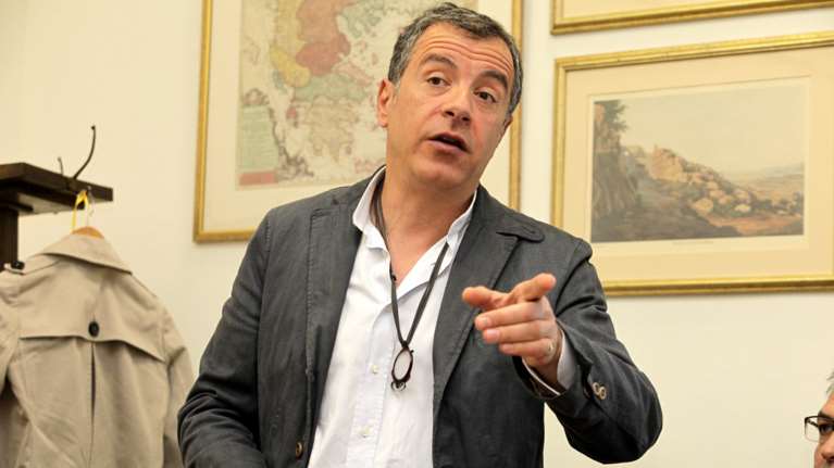 Θεοδωράκης: Δεν θα πάω να κουνάω σημαιάκια άλλων κομμάτων