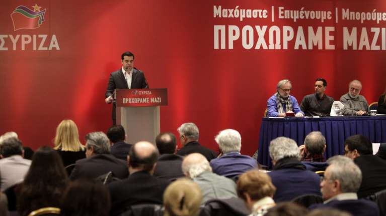 Με ενέσεις ηθικού ο Τσίπρας «πακετάρει» τα νέα σκληρά μέτρα