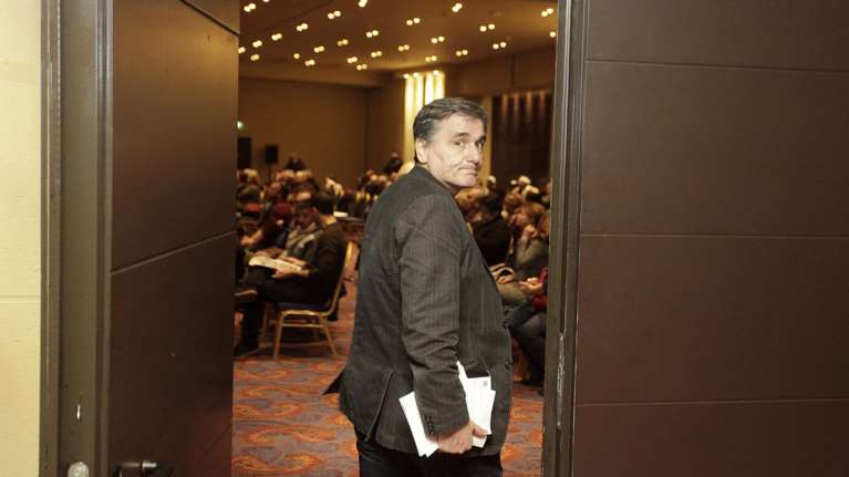 Μήνυμα Τσακαλώτου: Εάν υπογράψουμε, θα υπογράψουμε όλοι μαζί