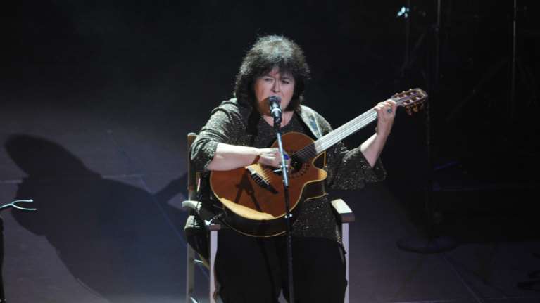 Κρίσιμες ώρες για την Αρλέτα - Στην εντατική νοσοκομείου της Αθήνας