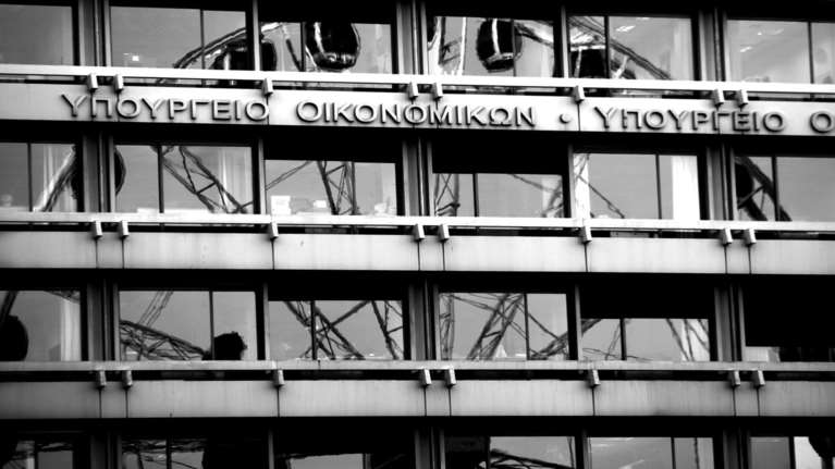 FT: Η Ελλάδα θα ορίσει την Rothschild σύμβουλο για τo χρέος