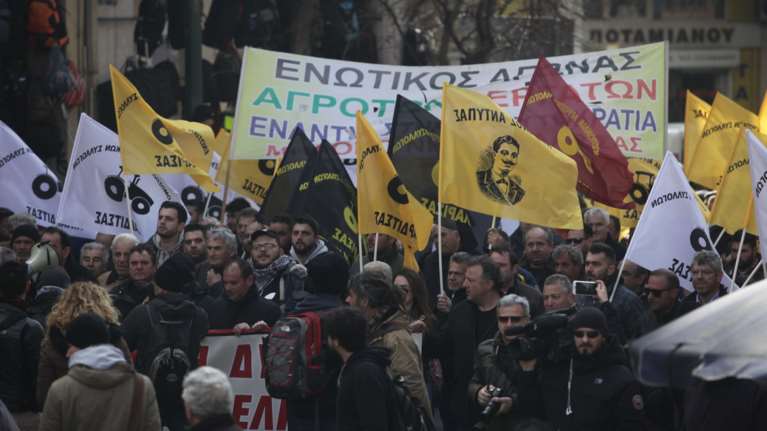 Τελείωσε η πορεία των αγροτών στη Βουλή