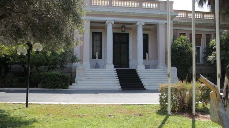 Αναζωπυρώνονται τα σενάρια για παράταση της αβεβαιότητας