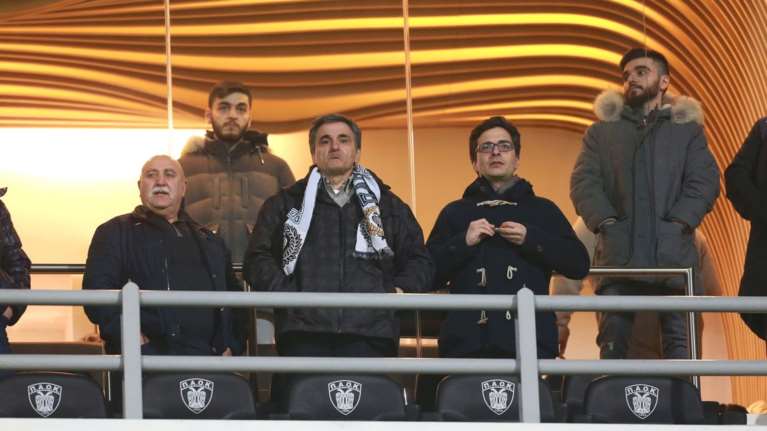 Ο Τσακαλώτος στη σουίτα του Ιβάν Σαββίδη για το ΠΑΟΚ-Σάλκε