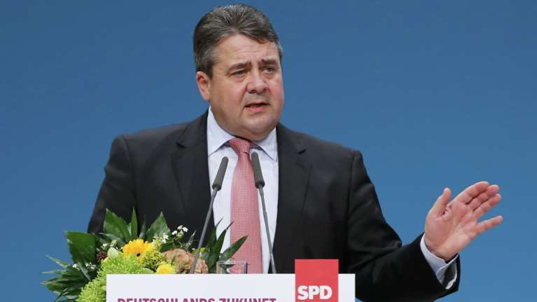 Γκάμπριελ: «Οικονομία-βουντού» η Ελλάδα με πλεονάσματα 3,5%