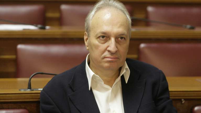 Πέθανε ο πρώην υπουργός και βουλευτής της ΝΔ Β. Μπασιάκος