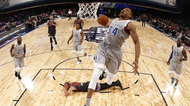 Αντετοκούνμπο: Επιλέγω μετάλλιο με την Ελλάδα παρά τίτλο NBA