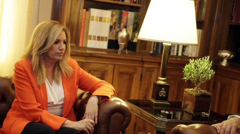 Φώφη σε Τσίπρα: Φύγε τώρα, δεν μπορείς, το ΠΑΣΟΚ δεν θα γίνει ΑΝΕΛ