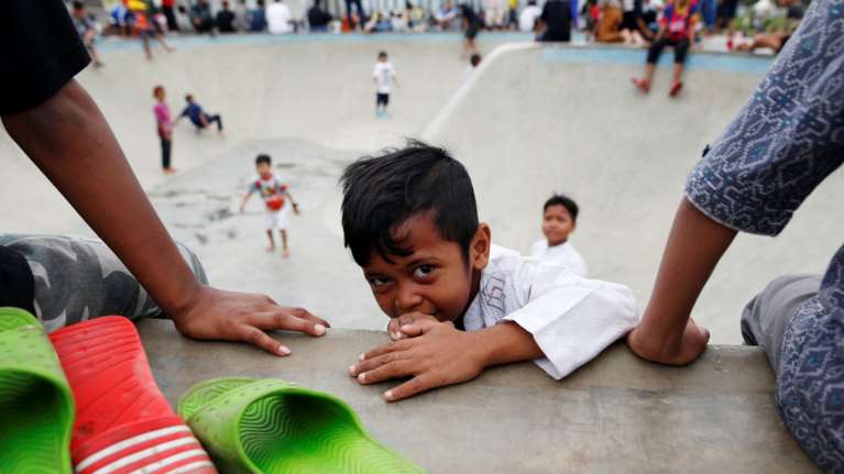 Iνδονησία: 4 κροίσοι κατέχουν τον πλούτο 100 εκατ. ανθρώπων